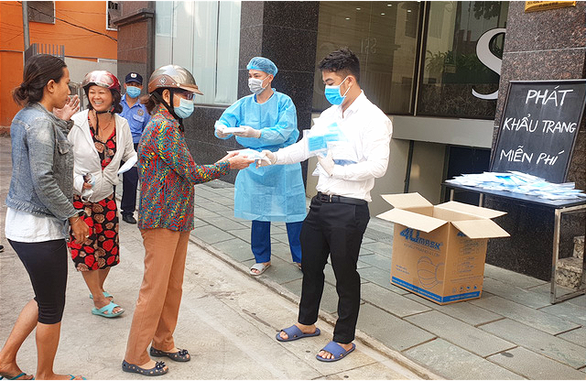 Đang phát miễn phí hàng trăm ngàn khẩu trang y tế tại TP.HCM, Hà Tĩnh - Ảnh 1. Đang phát miễn phí hàng trăm ngàn khẩu trang y tế tại TP.HCM, Hà Tĩnh - Ảnh 1.