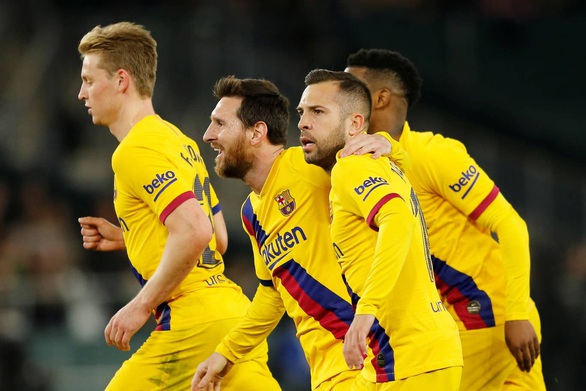 Messi lập hat-trick kiến tạo giúp Barca chật vật ngược dòng trước Real Betis - Ảnh 4. Messi lập hat-trick kiến tạo giúp Barca chật vật ngược dòng trước Real Betis - Ảnh 4.