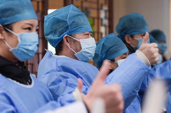 Số người nhiễm virus corona được chữa khỏi ở Trung Quốc tăng từ 1,3% lên 8,2% - Ảnh 1. Số người nhiễm virus corona được chữa khỏi ở Trung Quốc tăng từ 1,3% lên 8,2% - Ảnh 1.