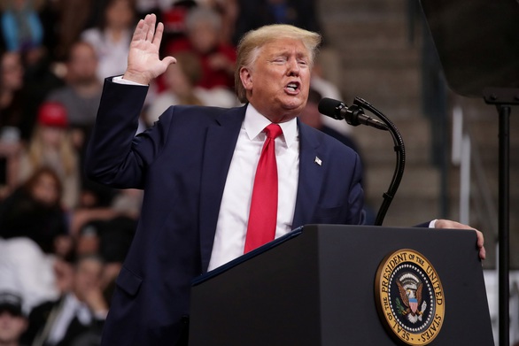 Kinh tế Mỹ tốt, ông Trump tuyên bố sẽ giành lại hạ viện từ Đảng Dân chủ - Ảnh 1. Kinh tế Mỹ tốt, ông Trump tuyên bố sẽ giành lại hạ viện từ Đảng Dân chủ - Ảnh 1.