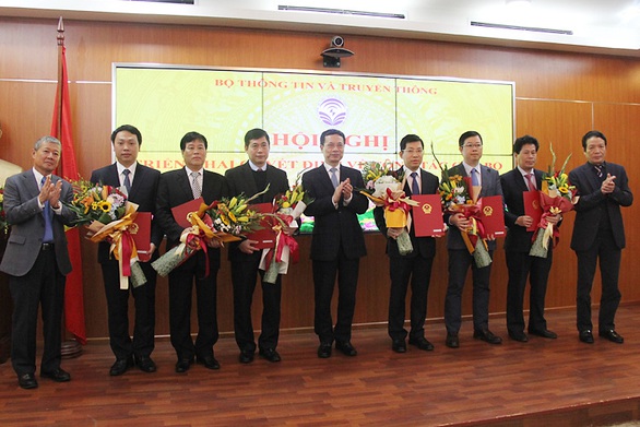 Bộ Thông tin - truyền thông điều động, luân chuyển 13 vị trí cán bộ chủ chốt - Ảnh 1. Bộ Thông tin - truyền thông điều động, luân chuyển 13 vị trí cán bộ chủ chốt - Ảnh 1.