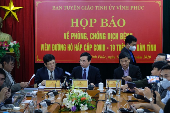 Vĩnh Phúc họp báo sau khi có 11 người nhiễm COVID-19: Tỉnh không chủ quan - Ảnh 1. Vĩnh Phúc họp báo sau khi có 11 người nhiễm COVID-19: Tỉnh không chủ quan - Ảnh 1.