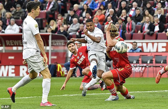 Đè bẹp Cologne, Bayern Munich trở lại ngôi đầu bảng - Ảnh 2. Đè bẹp Cologne, Bayern Munich trở lại ngôi đầu bảng - Ảnh 2.