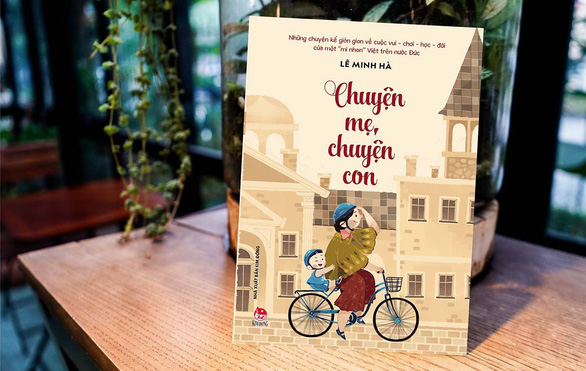 Hai nữ nhà văn cắt nghĩa chuyện dạy con - Ảnh 1. Hai nữ nhà văn cắt nghĩa chuyện dạy con - Ảnh 1.