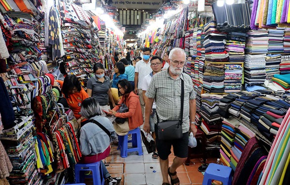 Giảm thuế, hỗ trợ doanh nghiệp - Ảnh 1. Giảm thuế, hỗ trợ doanh nghiệp - Ảnh 1.