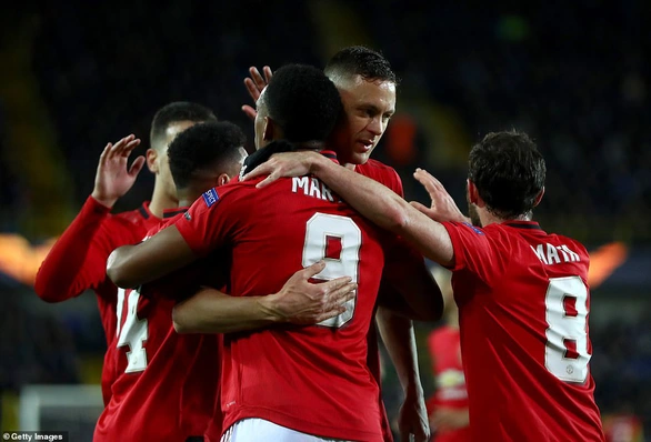 Martial giúp Manchester United có kết quả thuận lợi trên đất Bỉ - Ảnh 1. Martial giúp Manchester United có kết quả thuận lợi trên đất Bỉ - Ảnh 1.
