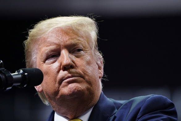 Ông Trump giận vì không được thông báo người nhiễm COVID-19 được trở về Mỹ - Ảnh 1. Ông Trump giận vì không được thông báo người nhiễm COVID-19 được trở về Mỹ - Ảnh 1.