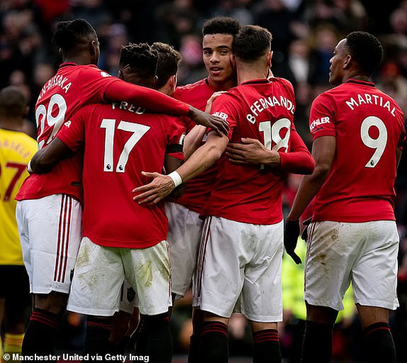 Tân binh 80 triệu euro và VAR giúp Man Utd hạ gục Watford - Ảnh 3. Tân binh 80 triệu euro và VAR giúp Man Utd hạ gục Watford - Ảnh 3.