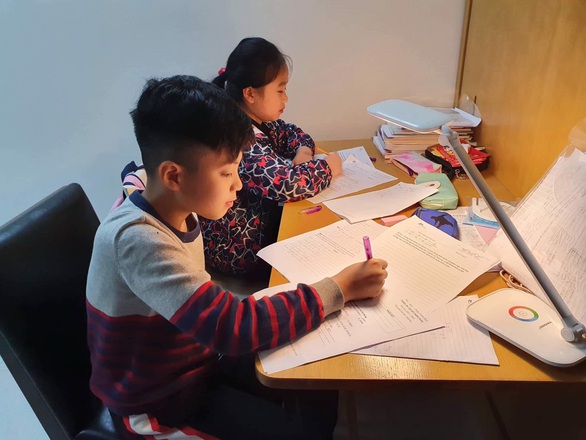 Hà Nội bàn cách cho học sinh trở lại trường an toàn - Ảnh 3. Hà Nội bàn cách cho học sinh trở lại trường an toàn - Ảnh 3.