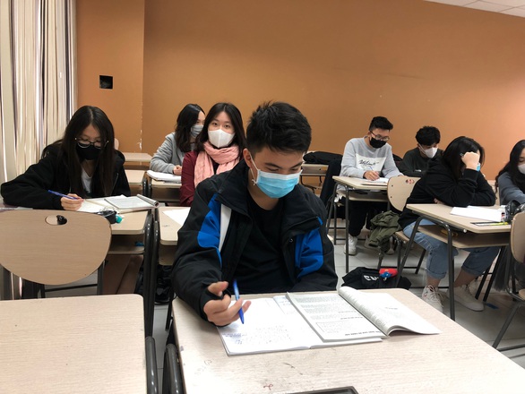 Ngày 28-2, Hà Nội sẽ quyết thời điểm học sinh trở lại trường - Ảnh 1. Ngày 28-2, Hà Nội sẽ quyết thời điểm học sinh trở lại trường - Ảnh 1.