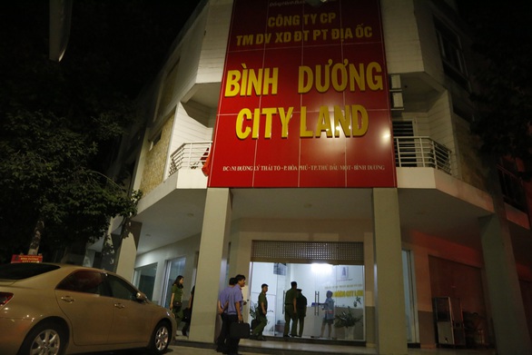 Khởi tố, bắt tạm giam giám đốc vẽ dự án ma ở công ty Bình Dương Cityland - Ảnh 2. Khởi tố, bắt tạm giam giám đốc vẽ dự án ma ở công ty Bình Dương Cityland - Ảnh 2.