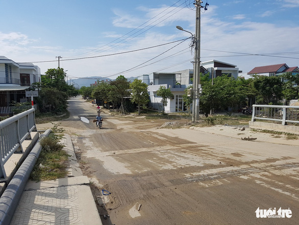 Thêm 2 cựu lãnh đạo Công ty Xây lắp và kinh doanh nhà Đà Nẵng bị khởi tố - Ảnh 1. Thêm 2 cựu lãnh đạo Công ty Xây lắp và kinh doanh nhà Đà Nẵng bị khởi tố - Ảnh 1.