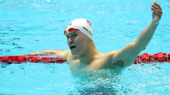 Kình ngư Trung Quốc Sun Yang bị cấm thi đấu 8 năm - Ảnh 1. Kình ngư Trung Quốc Sun Yang bị cấm thi đấu 8 năm - Ảnh 1.