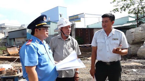 Nhiều nhà thầu đào đường bê bối, cản trở giao thông tại TP.HCM - Ảnh 1. Nhiều nhà thầu đào đường bê bối, cản trở giao thông tại TP.HCM - Ảnh 1.