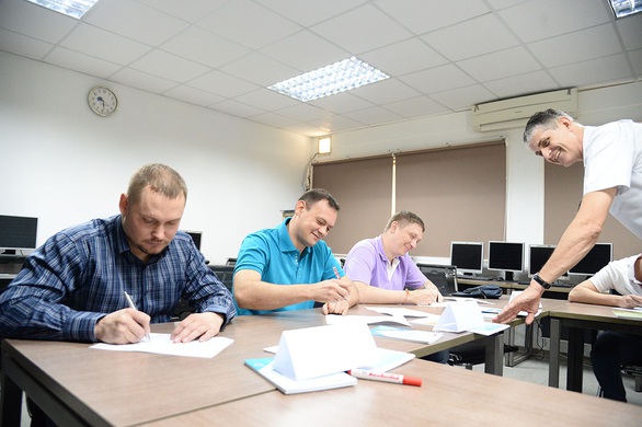 Đến Việt Nam học hàng hải - Ảnh 2. Đến Việt Nam học hàng hải - Ảnh 2.