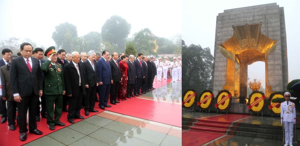Lãnh đạo Đảng, Nhà nước vào Lăng viếng Chủ tịch Hồ Chí Minh, tưởng niệm các Anh hùng liệt sĩ - Ảnh 5. Lãnh đạo Đảng, Nhà nước vào Lăng viếng Chủ tịch Hồ Chí Minh, tưởng niệm các Anh hùng liệt sĩ - Ảnh 5.