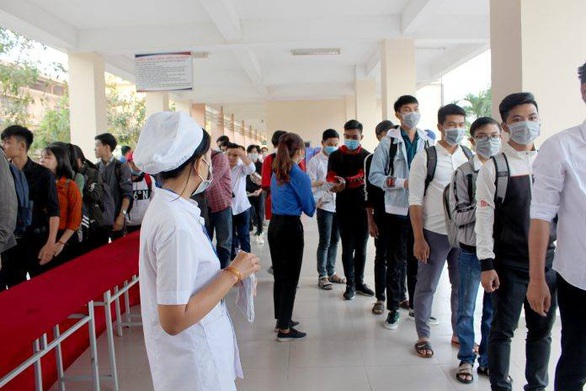 Một trường đại học cho sinh viên nghỉ 6 tuần - Ảnh 1. Một trường đại học cho sinh viên nghỉ 6 tuần - Ảnh 1.