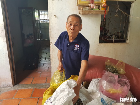 Cụ ông U90 đề nghị xã xóa nghèo để nhường cho người khác - Ảnh 2. Cụ ông U90 đề nghị xã xóa nghèo để nhường cho người khác - Ảnh 2.