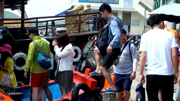 Sức khỏe những người tiếp xúc gần vợ chồng Trung Quốc nhiễm nCoV bình thường - Ảnh 1. Sức khỏe những người tiếp xúc gần vợ chồng Trung Quốc nhiễm nCoV bình thường - Ảnh 1.