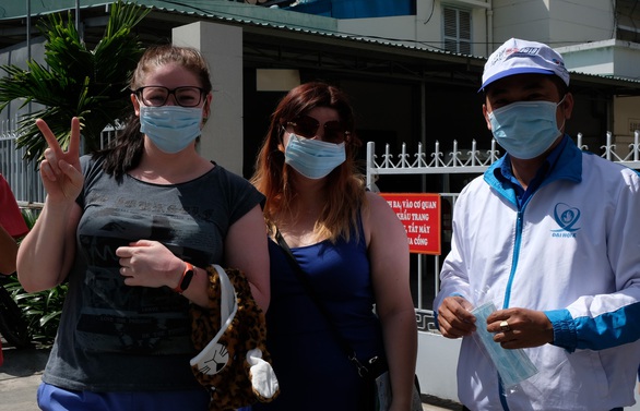 Phát miễn phí 20.000 khẩu trang y tế tại TP Nha Trang - Ảnh 6. Phát miễn phí 20.000 khẩu trang y tế tại TP Nha Trang - Ảnh 6.