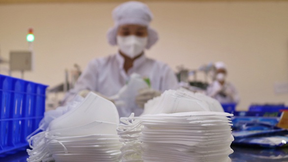 Khẩu trang vải liệu có phòng chống được virus corona - Ảnh 1. Khẩu trang vải liệu có phòng chống được virus corona - Ảnh 1.