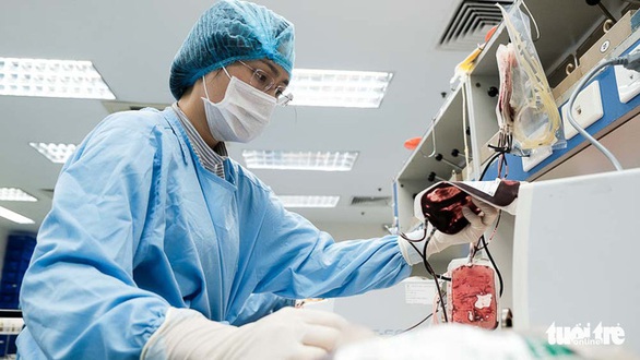 Hàng ngàn người hiến máu trong những ngày dịch corona phức tạp - Ảnh 12. Hàng ngàn người hiến máu trong những ngày dịch corona phức tạp - Ảnh 12.