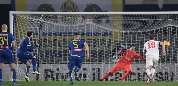 Ronaldo lập công, Juventus vẫn thua ngược Verona - Ảnh 2. Ronaldo lập công, Juventus vẫn thua ngược Verona - Ảnh 2.