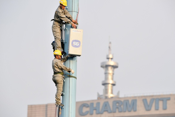 MobiFone thử nghiệm thành công 5G, tốc độ tải lên tới 2Gbps - Ảnh 1. MobiFone thử nghiệm thành công 5G, tốc độ tải lên tới 2Gbps - Ảnh 1.