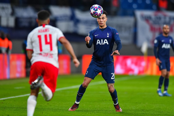 Mourinho lại đổ lỗi cho chấn thương, Dele Alli... không tán thành - Ảnh 1. Mourinho lại đổ lỗi cho chấn thương, Dele Alli... không tán thành - Ảnh 1.