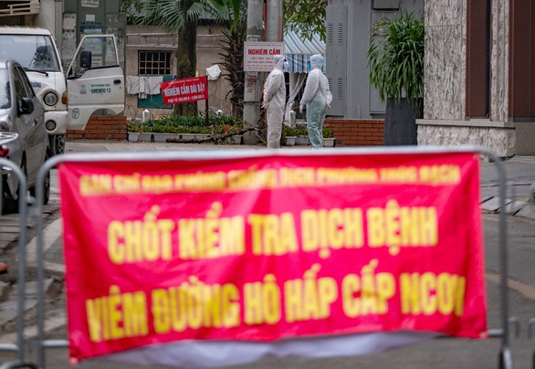 Dỡ bỏ phong tỏa phố Trúc Bạch ở Hà Nội - Ảnh 1. Dỡ bỏ phong tỏa phố Trúc Bạch ở Hà Nội - Ảnh 1.