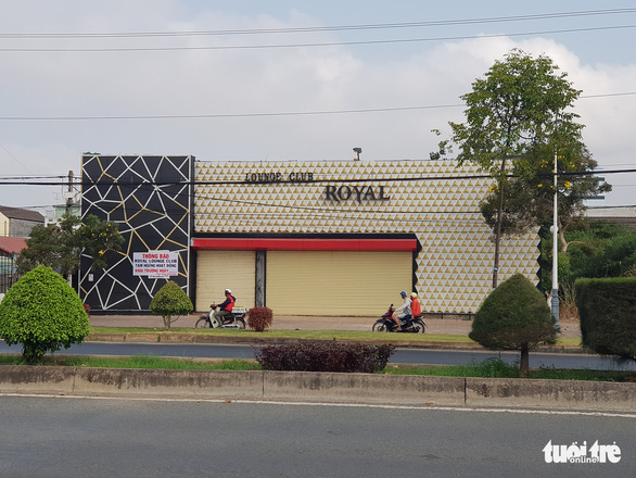 An Giang chỉ đạo tạm dừng quán bar, vũ trường, karaoke..., kể cả karaoke di động - Ảnh 1. An Giang chỉ đạo tạm dừng quán bar, vũ trường, karaoke..., kể cả karaoke di động - Ảnh 1.