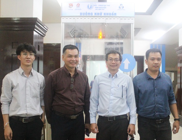 Buồng khử khuẩn toàn thân di động phòng chống COVID-19 tại TP.HCM - Ảnh 2. Buồng khử khuẩn toàn thân di động phòng chống COVID-19 tại TP.HCM - Ảnh 2.
