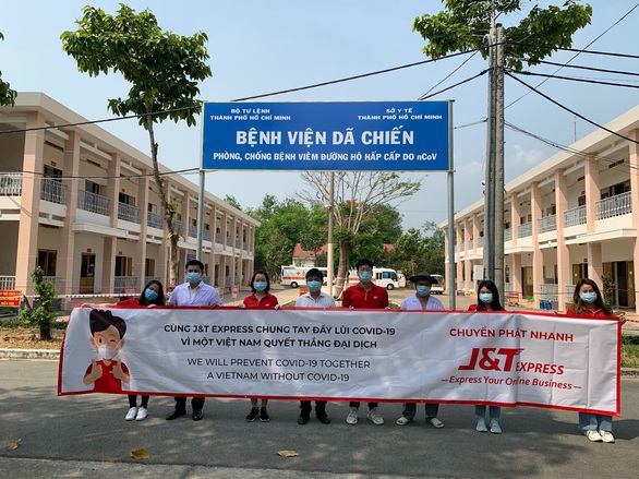 J&T Express chung tay đẩy lùi dịch bệnh COVID-19 - Ảnh 2. J&T Express chung tay đẩy lùi dịch bệnh COVID-19 - Ảnh 2.