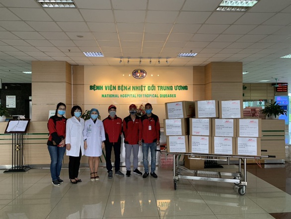 J&T Express chung tay đẩy lùi dịch bệnh COVID-19 - Ảnh 3. J&T Express chung tay đẩy lùi dịch bệnh COVID-19 - Ảnh 3.