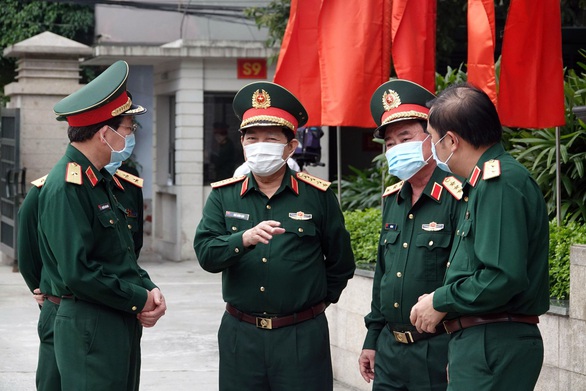 Thủ tướng nhắc quân đội tự bảo vệ, không để dịch COVID-19 lây vào lực lượng - Ảnh 3. Thủ tướng nhắc quân đội tự bảo vệ, không để dịch COVID-19 lây vào lực lượng - Ảnh 3.