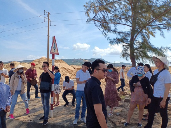 Có cán bộ đứng sau vụ xâu xé đất vùng lõi Khu kinh tế Nhơn Hội - Ảnh 1. Có cán bộ đứng sau vụ xâu xé đất vùng lõi Khu kinh tế Nhơn Hội - Ảnh 1.