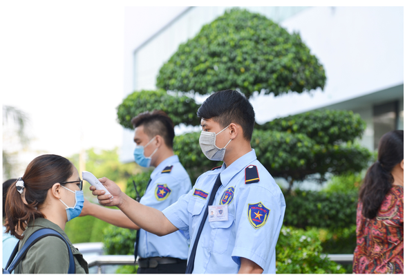 Khang Điền ủng hộ 26 tỉ đồng hỗ trợ phòng chống dịch và hạn mặn - Ảnh 1. Khang Điền ủng hộ 26 tỉ đồng hỗ trợ phòng chống dịch và hạn mặn - Ảnh 1.