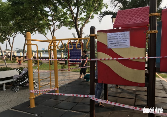 TP.HCM ngưng hoạt động các khu tập thể dục, khu trò chơi thiếu nhi tại công viên - Ảnh 6. TP.HCM ngưng hoạt động các khu tập thể dục, khu trò chơi thiếu nhi tại công viên - Ảnh 6.
