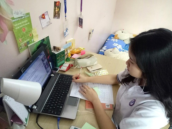 Bài kiểm tra thường xuyên qua Internet và truyền hình có thể thay thế kiểm tra trên lớp - Ảnh 1.