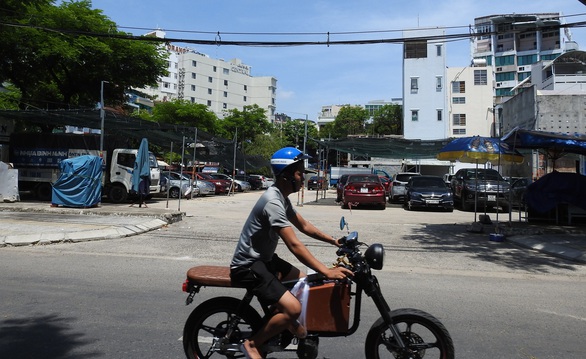 Đà Nẵng dùng tiền cho thuê đất góp vốn làm bãi đậu ôtô - Ảnh 2. Đà Nẵng dùng tiền cho thuê đất góp vốn làm bãi đậu ôtô - Ảnh 2.