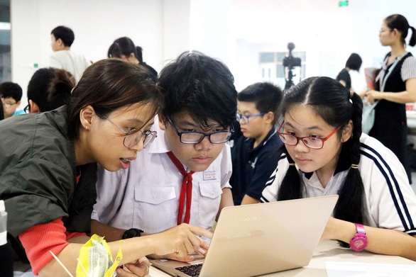 Nhiều tỉnh cho học sinh nghỉ tới giữa tháng 4 để tránh COVID-19 - Ảnh 1. Nhiều tỉnh cho học sinh nghỉ tới giữa tháng 4 để tránh COVID-19 - Ảnh 1.