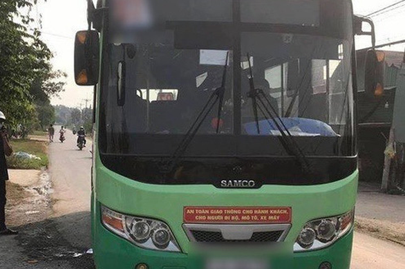 Giám sát nghi phạm đâm chết nữ nhân viên xe buýt tại bệnh viện - Ảnh 1. Giám sát nghi phạm đâm chết nữ nhân viên xe buýt tại bệnh viện - Ảnh 1.