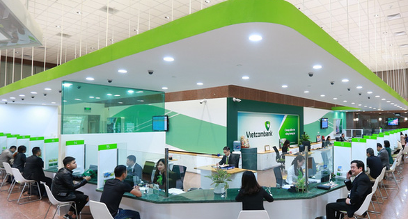 Vietcombank giảm lãi cho hơn 112.000 tỉ đồng bị ảnh hưởng COVID-19 - Ảnh 1. Vietcombank giảm lãi cho hơn 112.000 tỉ đồng bị ảnh hưởng COVID-19 - Ảnh 1.