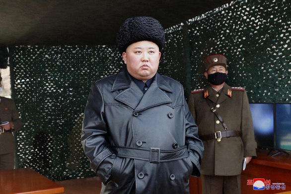Ông Kim Jong Un gửi thư cho Tổng thống Moon Jae In, mong Hàn Quốc thắng COVID-19 - Ảnh 1. Ông Kim Jong Un gửi thư cho Tổng thống Moon Jae In, mong Hàn Quốc thắng COVID-19 - Ảnh 1.