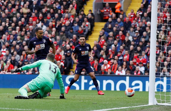 Ngược dòng trước Bournemouth, Liverpool tìm lại mạch thắng ở Premier League - Ảnh 2. Ngược dòng trước Bournemouth, Liverpool tìm lại mạch thắng ở Premier League - Ảnh 2.