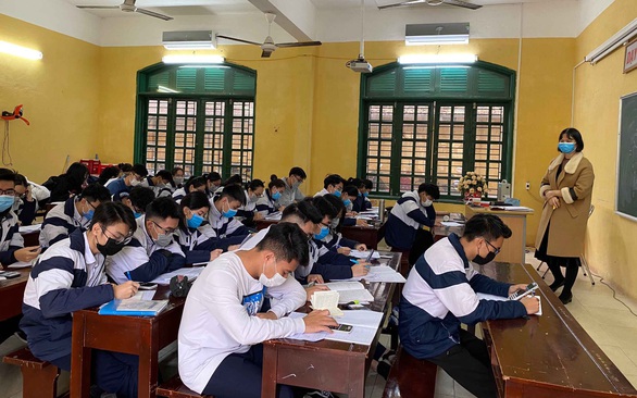 Đi học trong... cảnh giác - Ảnh 1. Đi học trong... cảnh giác - Ảnh 1.