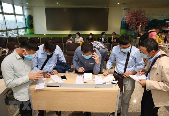 Một chuyên gia hang động Anh bay cùng chuyến với số 17 - Ảnh 1. Một chuyên gia hang động Anh bay cùng chuyến với số 17 - Ảnh 1.