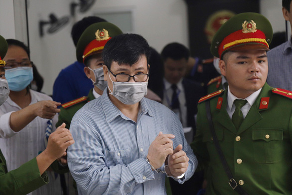 Bị cáo Trương Duy Nhất: Tôi phải làm theo sự phân công và quyết định của tổng biên tập - Ảnh 1. Bị cáo Trương Duy Nhất: Tôi phải làm theo sự phân công và quyết định của tổng biên tập - Ảnh 1.