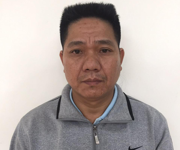 Nghi phạm đốt pháo dài hàng chục mét trong đám cưới ra đầu thú - Ảnh 1. Nghi phạm đốt pháo dài hàng chục mét trong đám cưới ra đầu thú - Ảnh 1.