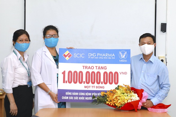 Dược Hậu Giang tiếp sức cho bệnh viện tuyến đầu phòng dịch - Ảnh 1. Dược Hậu Giang tiếp sức cho bệnh viện tuyến đầu phòng dịch - Ảnh 1.
